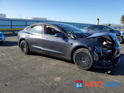 Czwarte zdjęcie samochodu z boku: 2025 TESLA MODEL 3 VIN:5YJ3E1EA1SF921055 - miniatura
