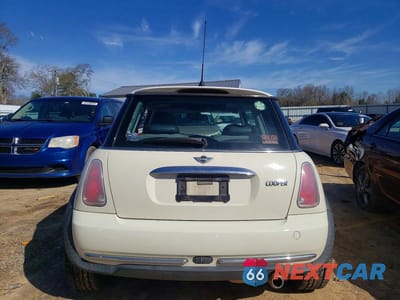 Zdjęcie 6 z 11 samochodu: 2005 MINI COOPER VIN:WMWRC33435TJ66305 - miniatura