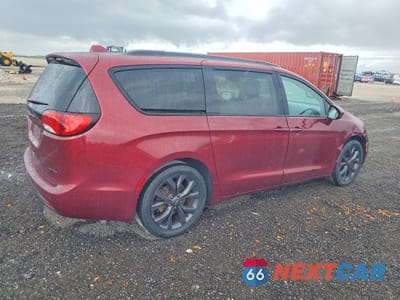 Trzecie zdjęcie samochodu z tyłu: 2019 CHRYSLER PACIFICA LIMITED VIN:2C4RC1GG2KR720366 - miniatura