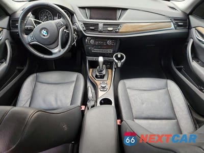 Zdjęcie 8 z 14 samochodu: 2015 BMW X1 XDRIVE35I VIN:WBAVM5C57FVV94853 - miniatura