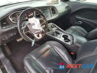 Zdjęcie 8 z 12 samochodu: 2017 DODGE CHALLENGER SXT VIN:2C3CDZAG5HH617231 - miniatura