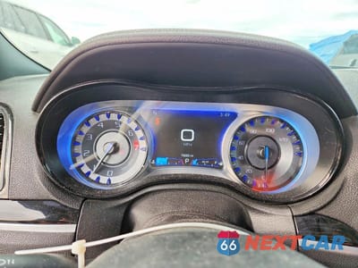 Zdjęcie 9 z 12 samochodu: 2018 CHRYSLER 300 S VIN:2C3CCAGG9JH314292 - miniatura