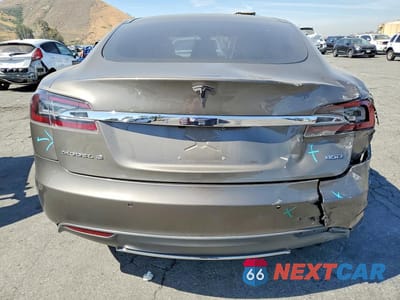 Zdjęcie 6 z 12 samochodu: 2016 TESLA MODEL S VIN:5YJSA1E20GF123881 - miniatura