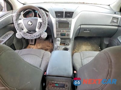 Zdjęcie 8 z 12 samochodu: 2011 CHEVROLET TRAVERSE LT VIN:1GNKRJED2BJ111928 - miniatura