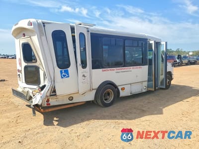 Trzecie zdjęcie samochodu z tyłu: 2016 FORD ECONOLINE E350 SUPER DUTY CUTAWAY VAN VIN:1FDEE3FL3GDC17065 - miniatura