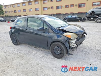 Czwarte zdjęcie samochodu z boku: 2012 TOYOTA YARIS 3-DOOR L VIN:JTDJTUD38CD532990 - miniatura