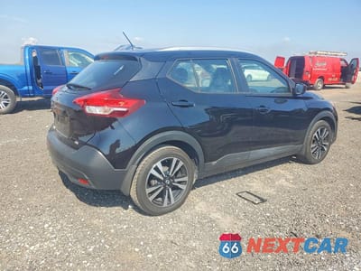 Trzecie zdjęcie samochodu z tyłu: 2018 NISSAN KICKS SV VIN:3N1CP5CU4JL543721 - miniatura