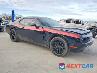 Czwarte zdjęcie samochodu z boku: 2018 DODGE CHALLENGER SXT VIN:2C3CDZAG0JH144876 - miniatura