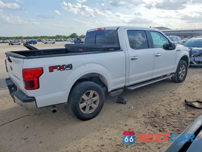 Trzecie zdjęcie samochodu z tyłu: 2019 FORD F150 XLT 4WD 5.0L V8 CREW CAB VIN:1FTFW1E57KKE33017 - miniatura