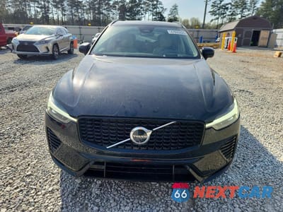 Piąte zdjęcie samochodu w środku: 2025 VOLVO XC60 ULTRA VIN:YV4H60RMXS1083230 - miniatura