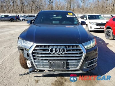 Piąte zdjęcie samochodu w środku: 2019 AUDI Q7 PREMIUM PLUS VIN:WA1LHAF76KD027371 - miniatura