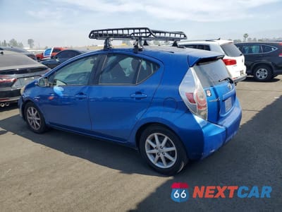 Drugie zdjęcie samochodu z przodu: 2013 TOYOTA PRIUS C THREE VIN:JTDKDTB3XD1034565 - miniatura
