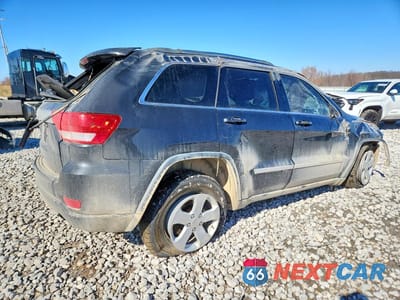 Trzecie zdjęcie samochodu z tyłu: 2011 JEEP GRAND CHEROKEE LAREDO VIN:1J4RR4GG2BC738613 - miniatura