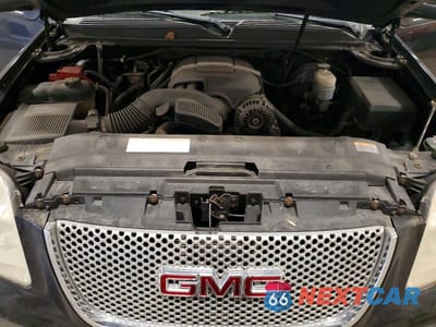 Zdjęcie 12 z 13 samochodu: 2011 GMC YUKON XL DENALI VIN:1GKS2MEF0BR234018 - miniatura