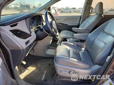 Zdjęcie 7 z 13 samochodu: 2015 TOYOTA SIENNA XLE 8-PASSENGER VIN:5TDYK3DC6FS544897 - miniatura