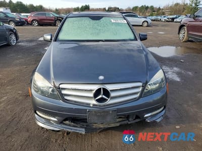 Piąte zdjęcie samochodu w środku: 2011 MERCEDES-BENZ C 300 4MATIC VIN:WDDGF8BB9BR161168 - miniatura