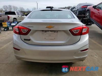 Zdjęcie 6 z 13 samochodu: 2018 CHEVROLET CRUZE LS VIN:1G1BC5SM3J7243834 - miniatura