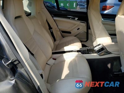 Zdjęcie 10 z 12 samochodu: 2015 PORSCHE PANAMERA GTS VIN:WP0AF2A72FL080936 - miniatura
