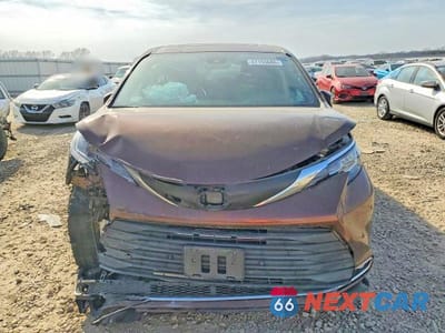 Piąte zdjęcie samochodu w środku: 2023 TOYOTA SIENNA XLE 7-PASSENGER VIN:5TDYSKFC9PS088791 - miniatura