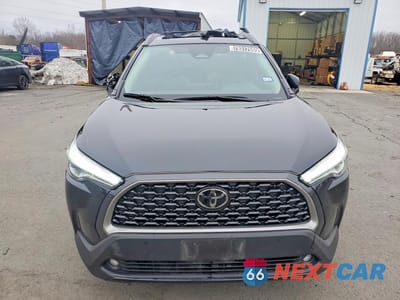 Piąte zdjęcie samochodu w środku: 2024 TOYOTA COROLLA CROSS XLE VIN:7MUDAAAG3RV109200 - miniatura