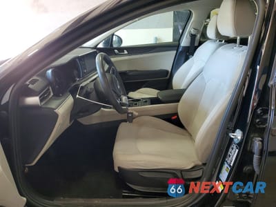 Zdjęcie 7 z 12 samochodu: 2021 KIA K5 LXS VIN:5XXG14J22MG030222 - miniatura