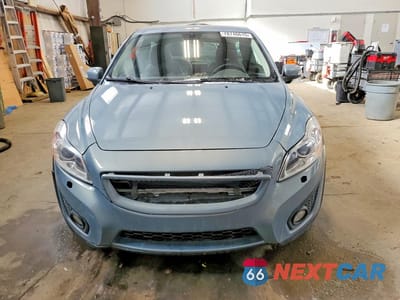 Piąte zdjęcie samochodu w środku: 2012 VOLVO C30 T5 VIN:YV1672MK7C2285148 - miniatura