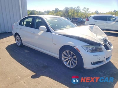 Czwarte zdjęcie samochodu z boku: 2011 BMW 328 I VIN:WBAPH7G5XBNM55829 - miniatura