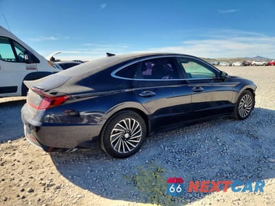 Trzecie zdjęcie samochodu z tyłu: 2021 HYUNDAI SONATA HYBRID LIMITED VIN:KMHL54JJXMA033709 - miniatura