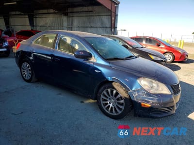 Czwarte zdjęcie samochodu z boku: 2010 SUZUKI KIZASHI SE VIN:JS2RF9A30A6100896 - miniatura