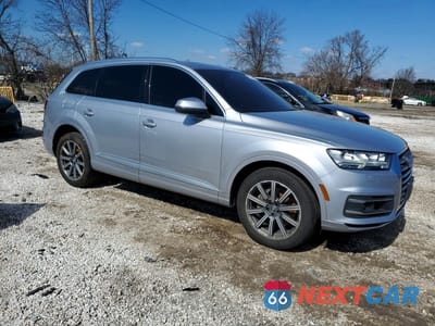 Czwarte zdjęcie samochodu z boku: 2018 AUDI Q7 PREMIUM PLUS VIN:WA1LAAF72JD015950 - miniatura