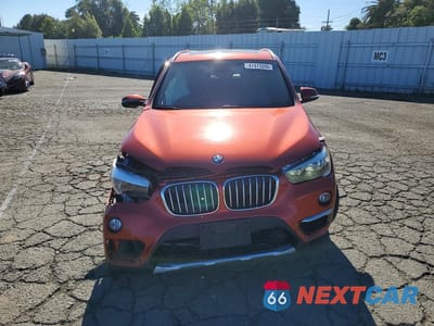 Piąte zdjęcie samochodu w środku: 2018 BMW X1 XDRIVE28I VIN:WBXHT3C34J3H33630 - miniatura