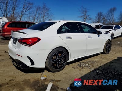 Trzecie zdjęcie samochodu z tyłu: 2021 MERCEDES-BENZ A 35 AMG VIN:W1K3G5BB3MJ319516 - miniatura