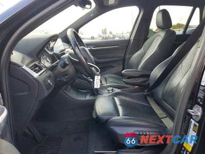 Zdjęcie 7 z 12 samochodu: 2018 BMW X1 XDRIVE28I VIN:WBXHT3C30J5K28735 - miniatura