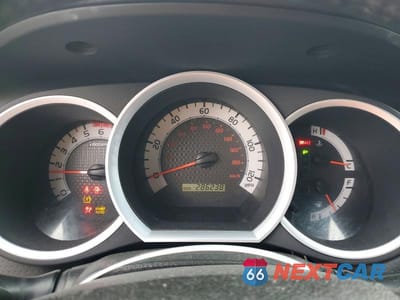 Zdjęcie 9 z 12 samochodu: 2013 TOYOTA TACOMA V6 VIN:3TMMU4FN8DM055458 - miniatura