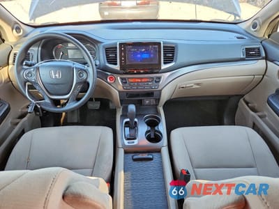 Zdjęcie 8 z 13 samochodu: 2017 HONDA PILOT EX VIN:5FNYF6H30HB058061 - miniatura