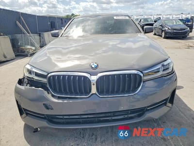 Piąte zdjęcie samochodu w środku: 2021 BMW 530 XI VIN:WBA13BJ0XMCF06056 - miniatura