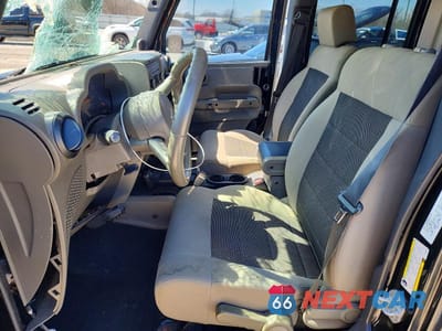Zdjęcie 7 z 14 samochodu: 2008 JEEP WRANGLER UNLIMITED X VIN:1J4GA39128L509987 - miniatura
