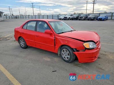 Czwarte zdjęcie samochodu z boku: 2003 HYUNDAI ACCENT GL VIN:KMHCG45C73U460199 - miniatura