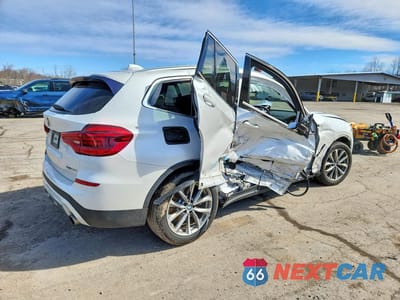Trzecie zdjęcie samochodu z tyłu: 2019 BMW X3 XDRIVE30I VIN:5UXTR9C5XKLP76733 - miniatura