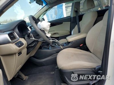 Zdjęcie 7 z 13 samochodu: 2019 KIA SORENTO LX VIN:5XYPG4A32KG499892 - miniatura