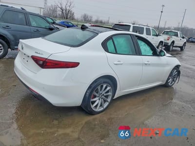 Trzecie zdjęcie samochodu z tyłu: 2023 ALFA ROMEO GIULIA SPRINT VIN:ZARFANAN0P7673778 - miniatura