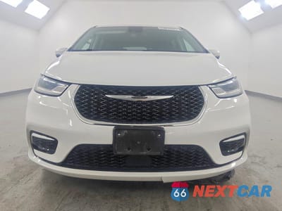 Piąte zdjęcie samochodu w środku: 2023 CHRYSLER PACIFICA TOURING L VIN:2C4RC1BG7PR511008 - miniatura