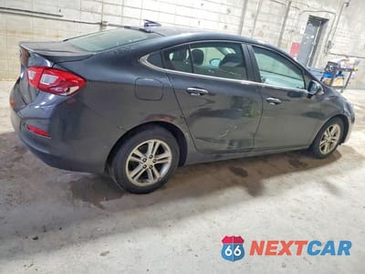 Trzecie zdjęcie samochodu z tyłu: 2016 CHEVROLET CRUZE LT VIN:1G1BE5SM7G7237716 - miniatura