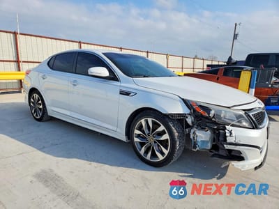 Czwarte zdjęcie samochodu z boku: 2014 KIA OPTIMA SX TURBO VIN:5XXGR4A6XEG334203 - miniatura