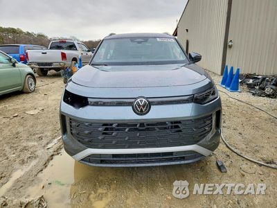 Piąte zdjęcie samochodu w środku: 2025 VOLKSWAGEN TIGUAN S VIN:3VVBR7RM1SM070105 - miniatura