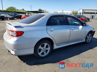 Trzecie zdjęcie samochodu z tyłu: 2011 TOYOTA COROLLA S VIN:2T1BU4EE0BC598284 - miniatura