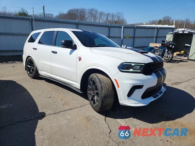 Czwarte zdjęcie samochodu z boku: 2023 DODGE DURANGO SRT HELLCAT VIN:1C4SDJH90PC638697 - miniatura