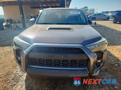 Piąte zdjęcie samochodu w środku: 2014 TOYOTA 4RUNNER TRAIL VIN:JTEBU5JR7E5196998 - miniatura