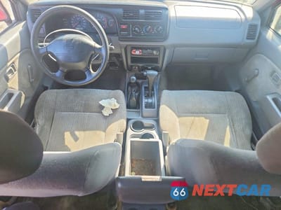 Zdjęcie 8 z 12 samochodu: 2000 NISSAN FRONTIER XE VIN:1N6ED27Y7YC321400 - miniatura