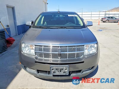 Piąte zdjęcie samochodu w środku: 2010 LINCOLN TOWNHOUSE MKX VIN:2LMDJ8JC2ABJ21604 - miniatura